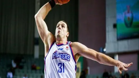 阿尔特塔严厉指责：球员表现低迷，主帅责任在肩